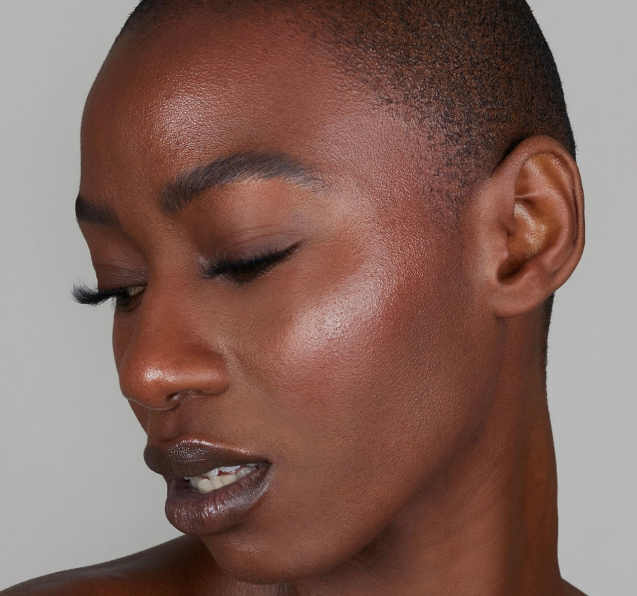 REFY- Gloss Highlighter