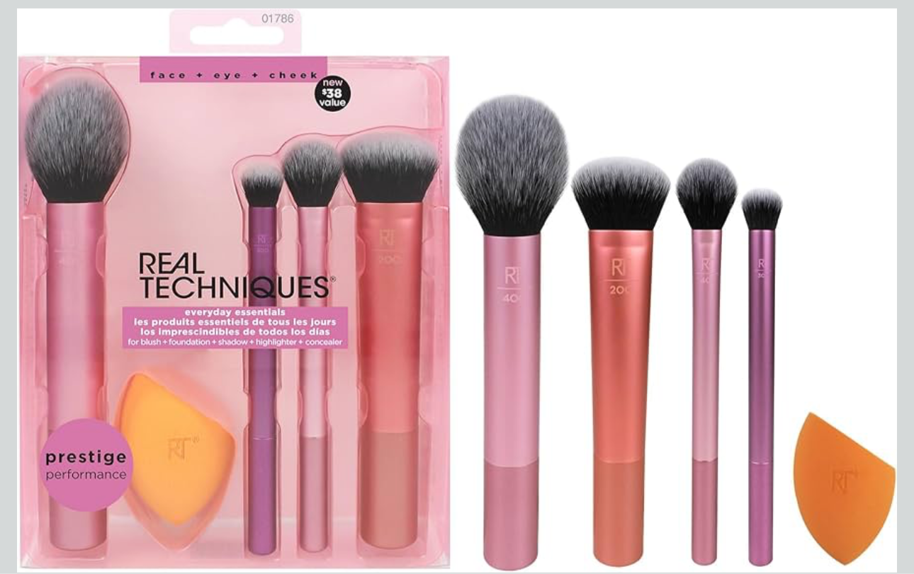 Real Techniques- Everyday Essentials Makeup Brush &
Sponge Set