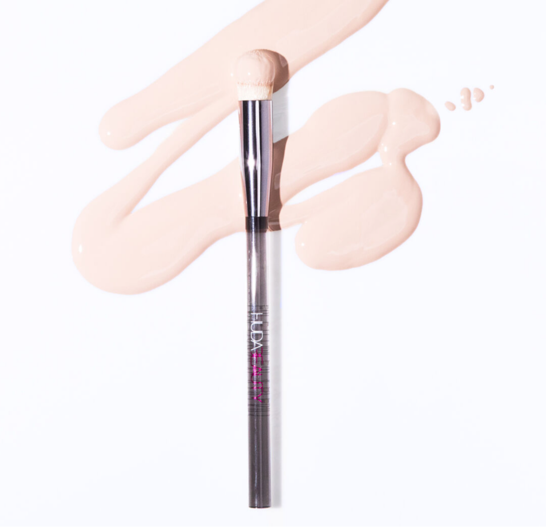 Huda Beauty-Conceal & Blend Complexion Brush
