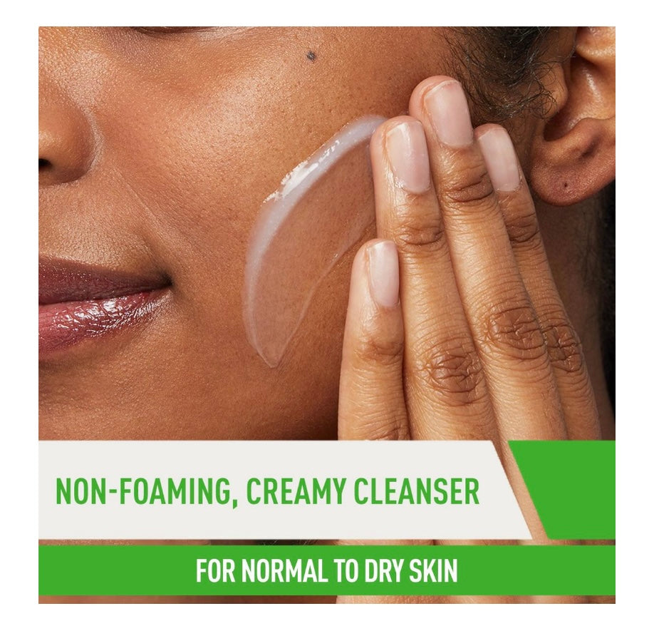 CeraVe- Hydrating Cleanser