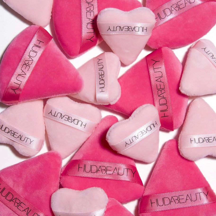 Huda Beauty- Easy Bake Powder Puff Duo