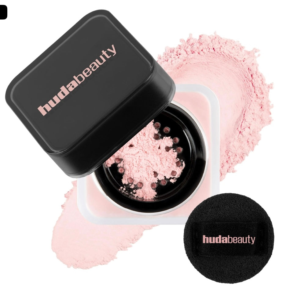 Huda Beauty-Easy Bake Blurring Loose Powder