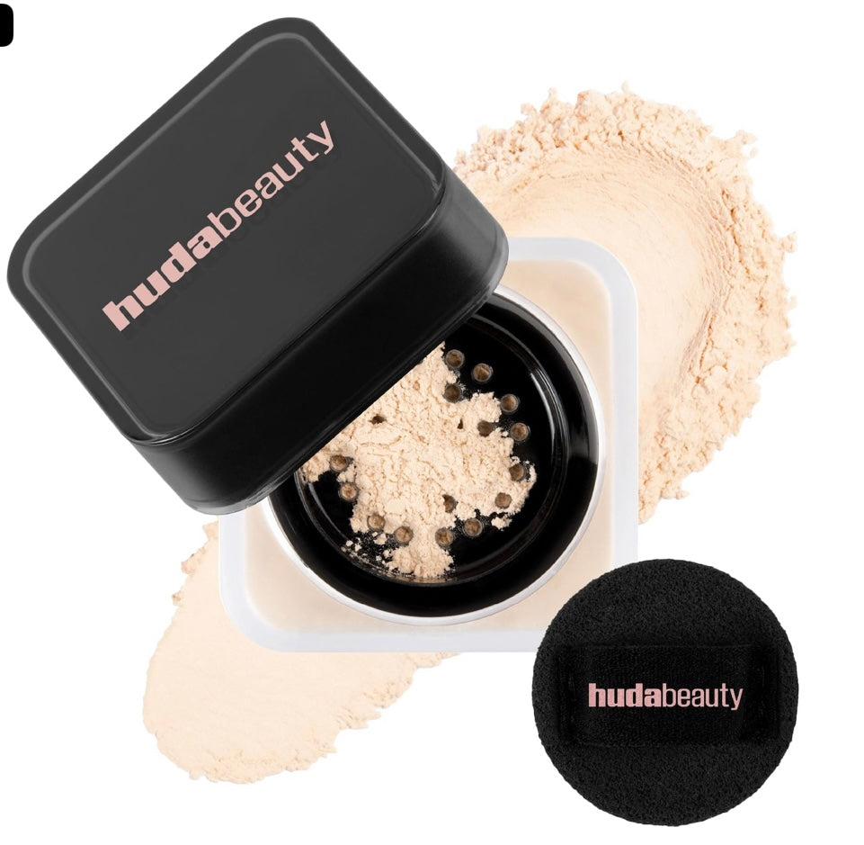 Huda Beauty-Easy Bake Blurring Loose Powder