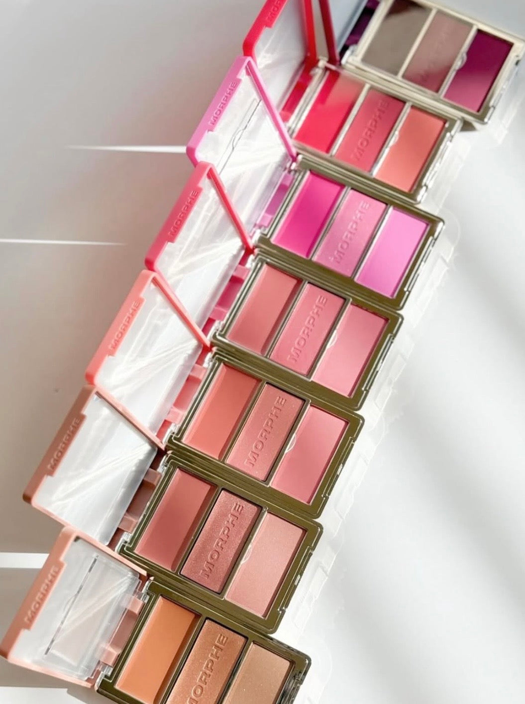 Morphe- Cheek Thrills Multi-Finish Face Trio Blush Palette