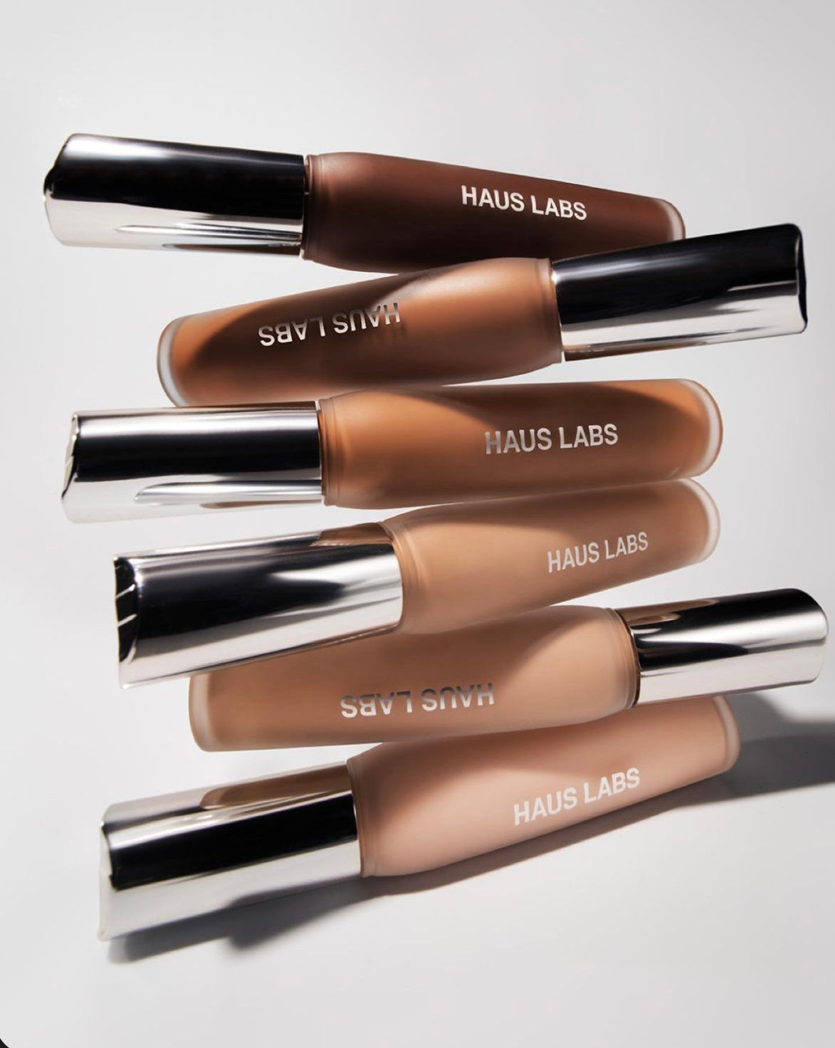 HAUS LABS- Triclone Skin Tech Hydrating + De-puffing Concealer with Fermented Arnica