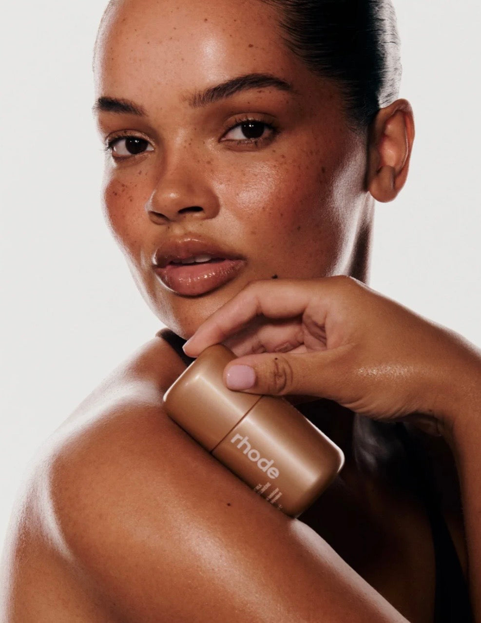 Rhode- Highlight Milk Multipurpose Luminizer
