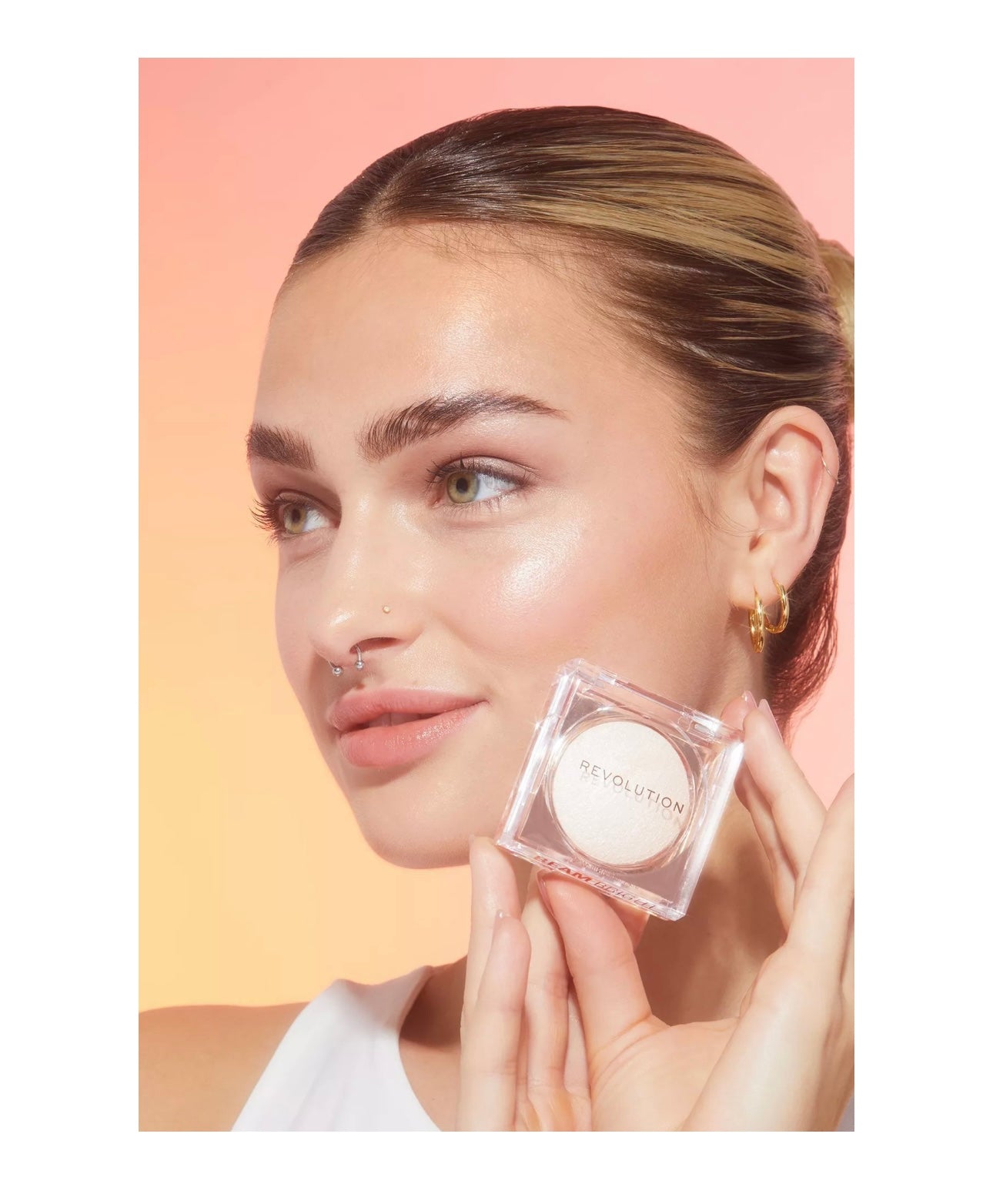 Revolution- Beam Bright Highlighter