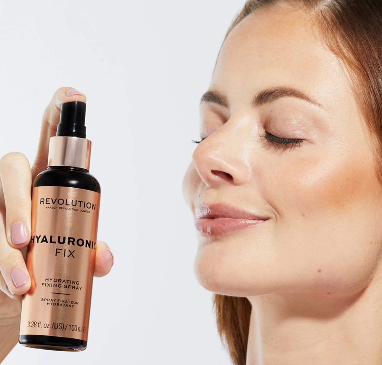 Revolution- Hyaluronic Hydrating & Plumping Setting Spray