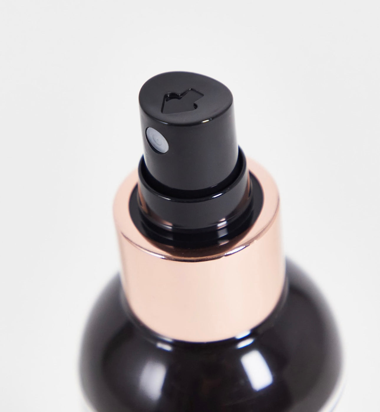 Revolution- Matte Fix Setting Spray