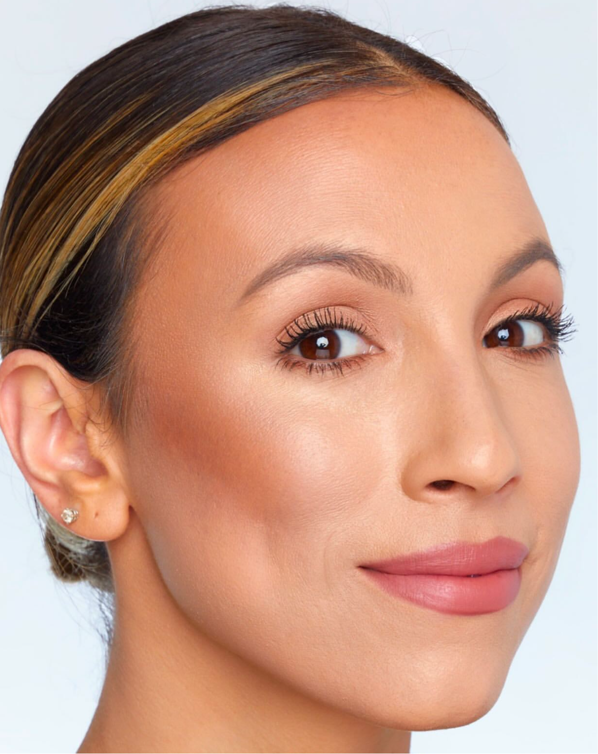 Tarte- Shape Tape Glow Bronzer