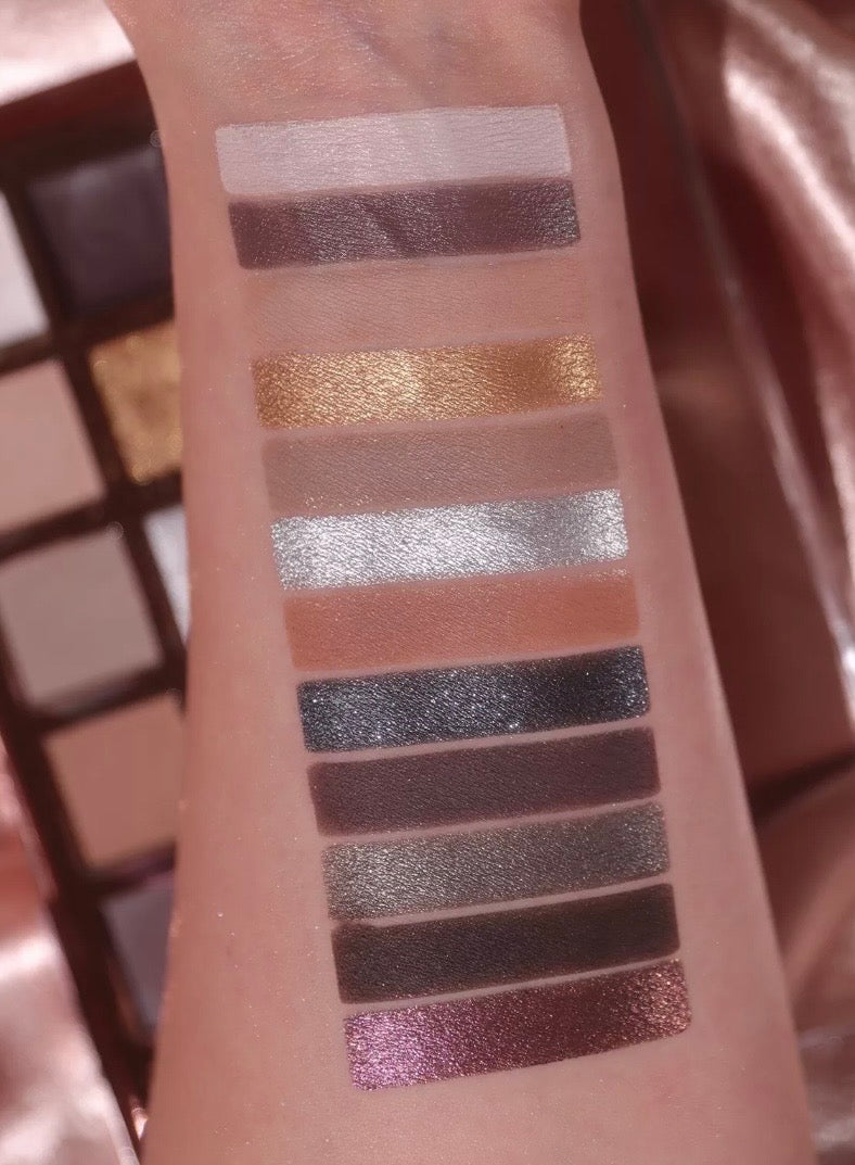 Revolution- The True Icon Bronze Eyeshadow Palette