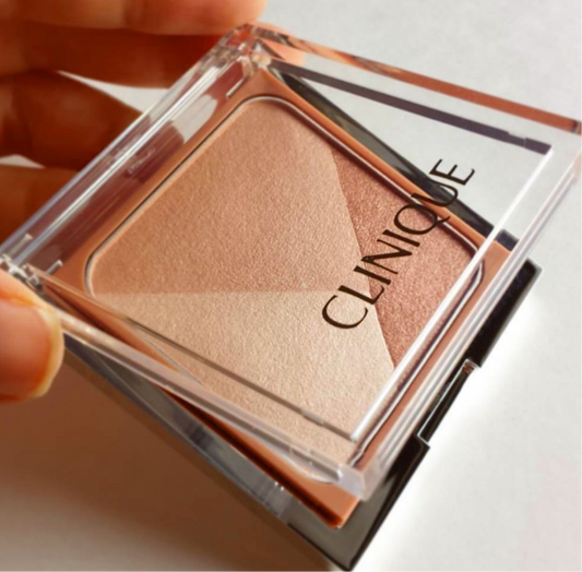 Clinique- sculptionary
cheek contouring palette