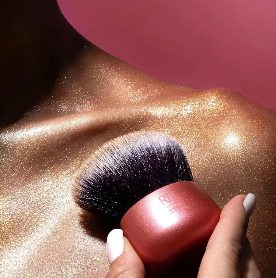 Real Techniques- Angled Kabuki Brush, For Body Bronzer or Foundation Application