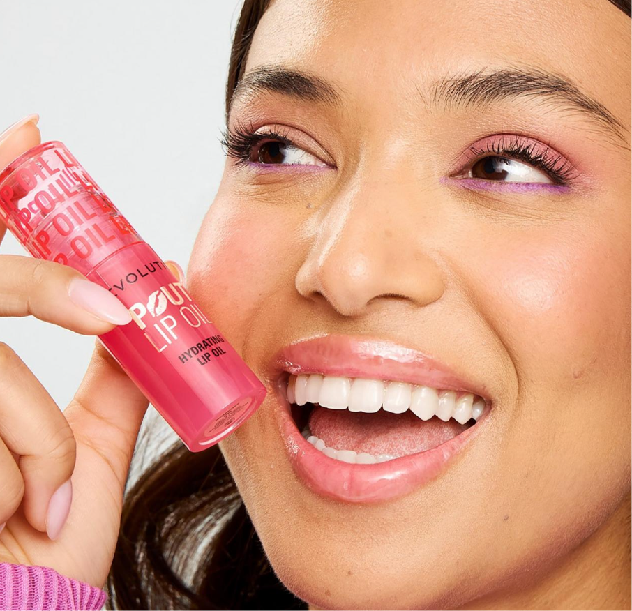 Revolution- Pout Hydrating Lip Oil