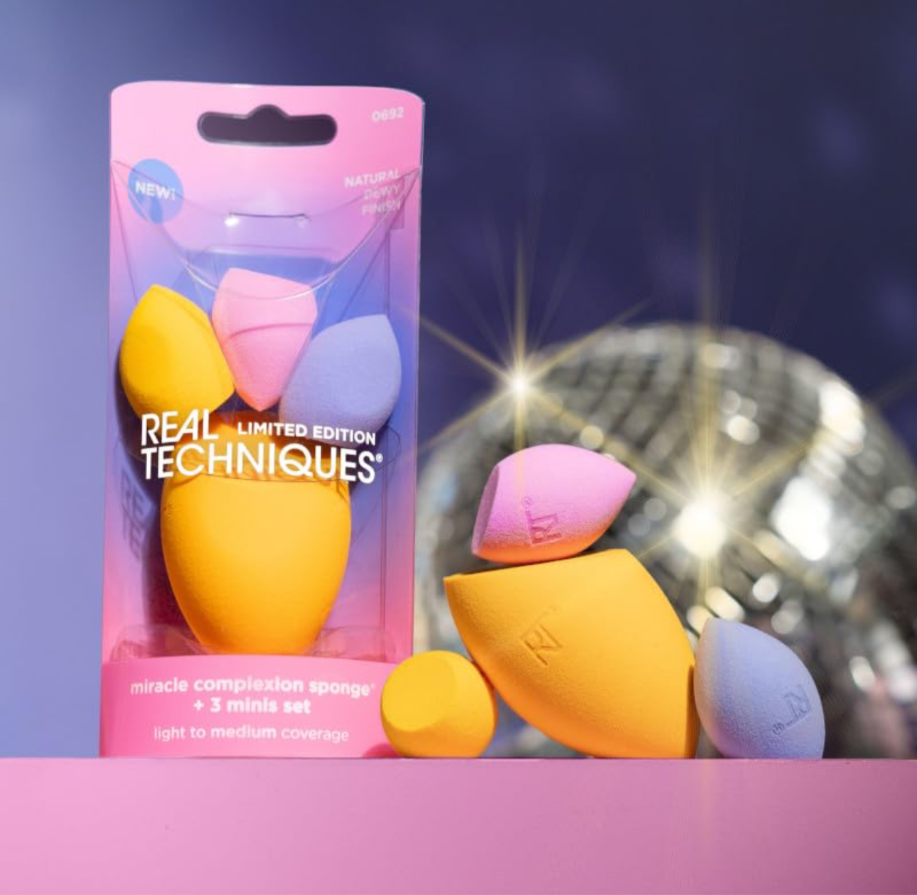 Real Techniques- Miracle Complexion Sponge + 3 Minis Kit, 4 Piece Set LIMITED EDITION