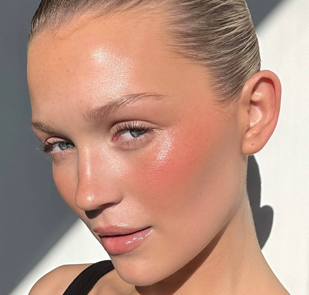 REFY- Cream Blush