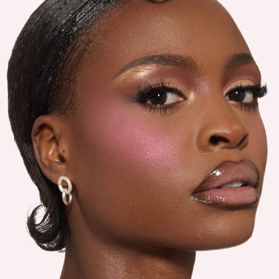 Huda Beauty- Blush Filter Blurring Blushlighters Palette