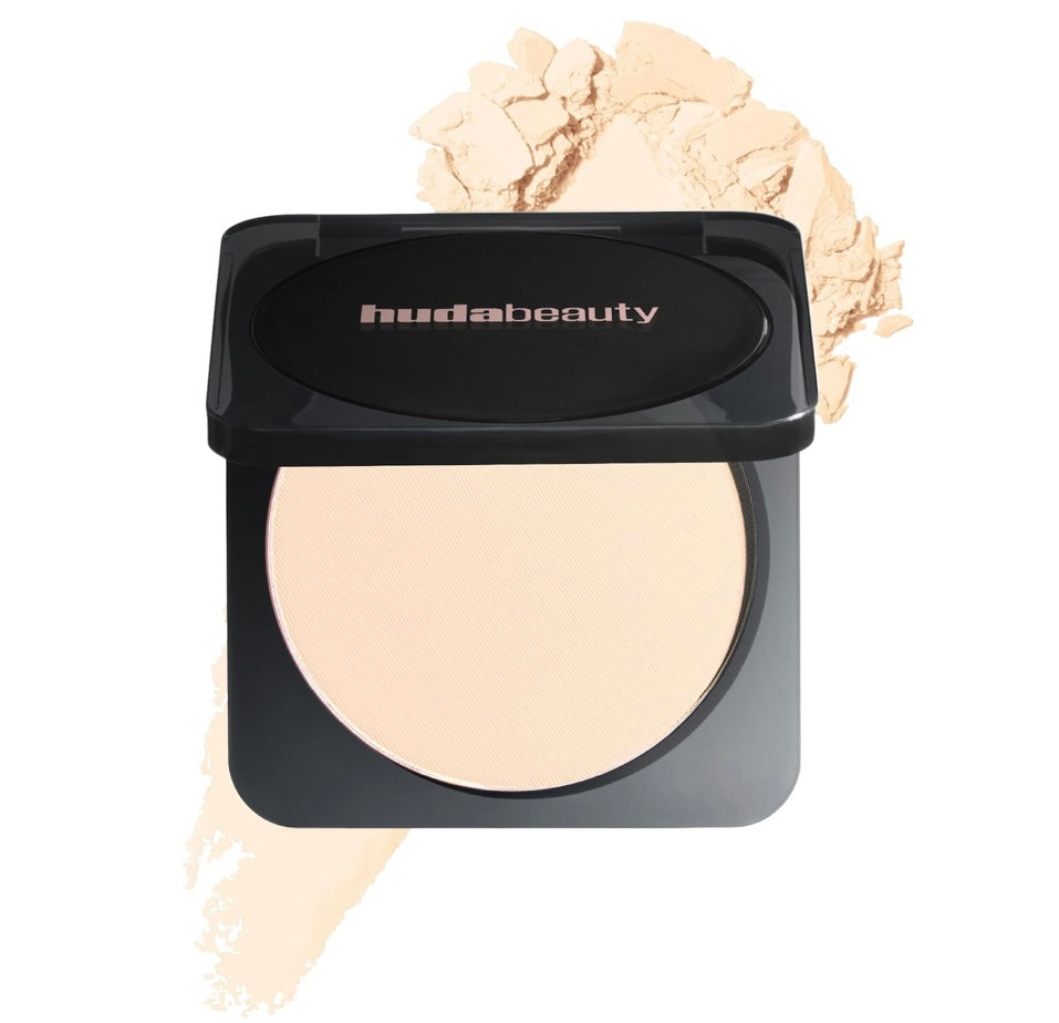 Huda Beauty- Easy Bake Airbrush Matte Pressed Setting Powder