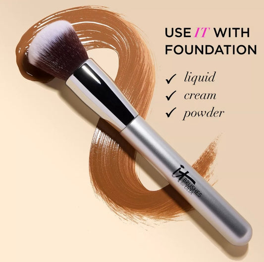 IT Cosmetics- Airbrush Blurring Foundation Brush