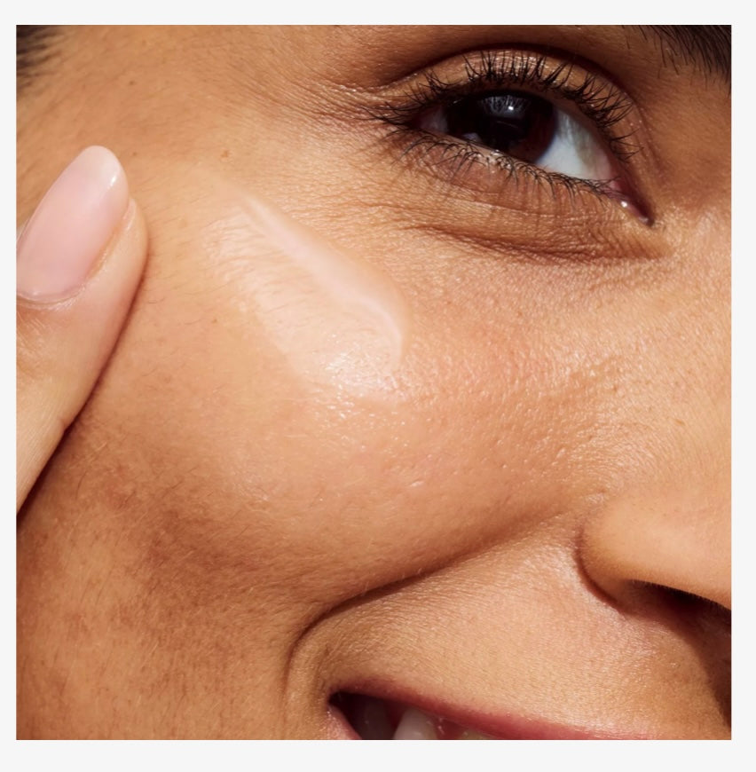 Clinique- Even Better Clinical Radical Dark Spot Corrector + Interrupter Serum