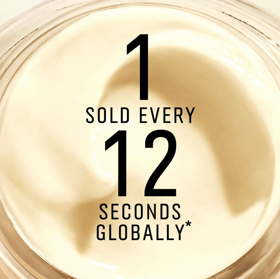 Bobbi Brown- Vitamin Enriched Face Base Moisturizer + Primer with Vitamin C + Hyaluronic Acid