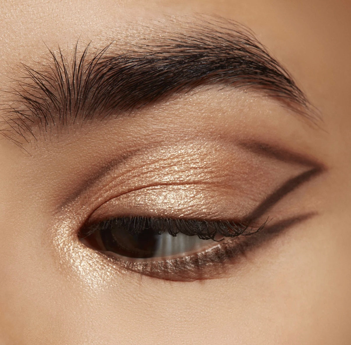 MAC- Connect In Colour Eye Shadow Palette