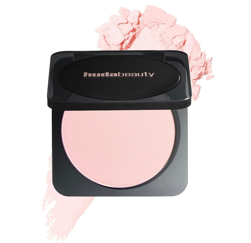 Huda Beauty- Easy Bake Airbrush Matte Pressed Setting Powder
