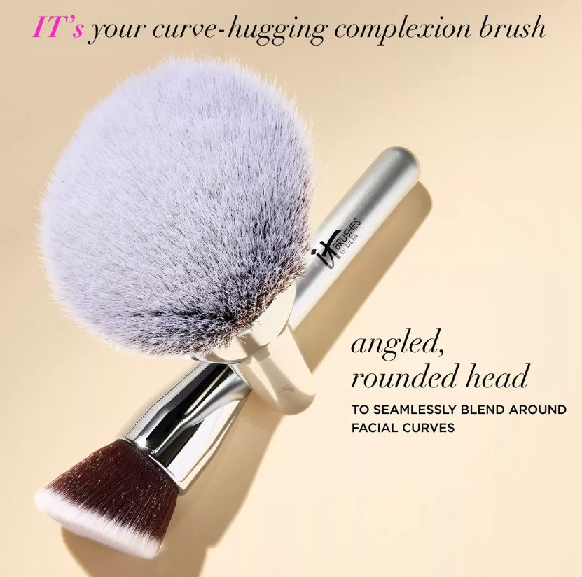 IT Cosmetics- Airbrush Complexion Perfection Brush