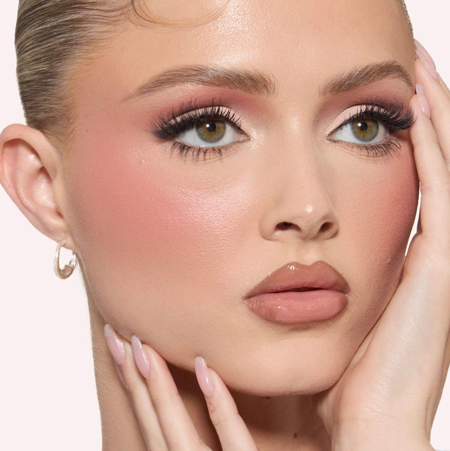 Huda Beauty- Blush Filter Blurring Blushlighters Palette