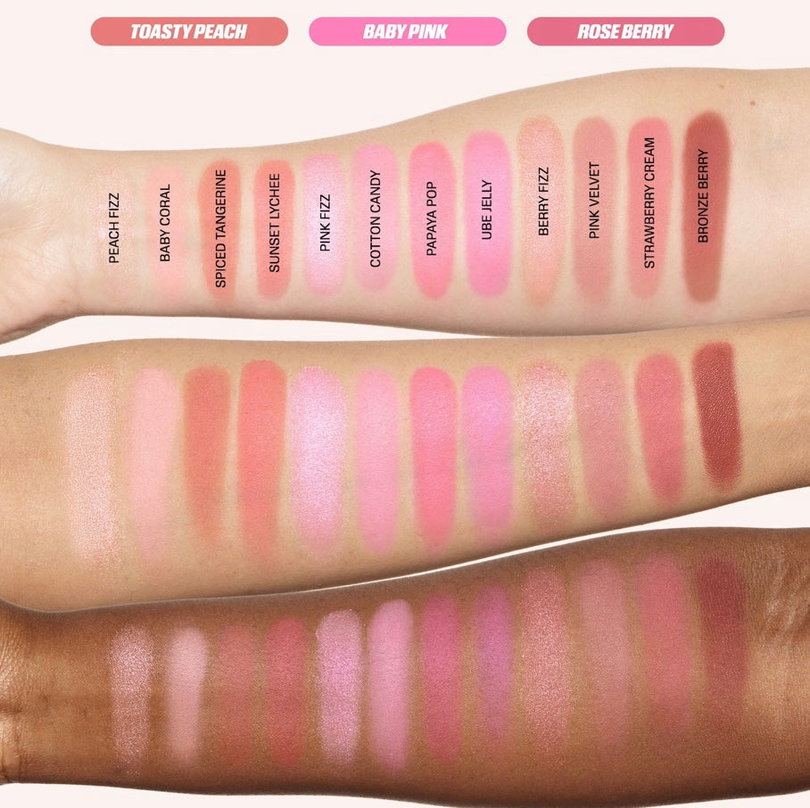 Huda Beauty- Blush Filter Blurring Blushlighters Palette