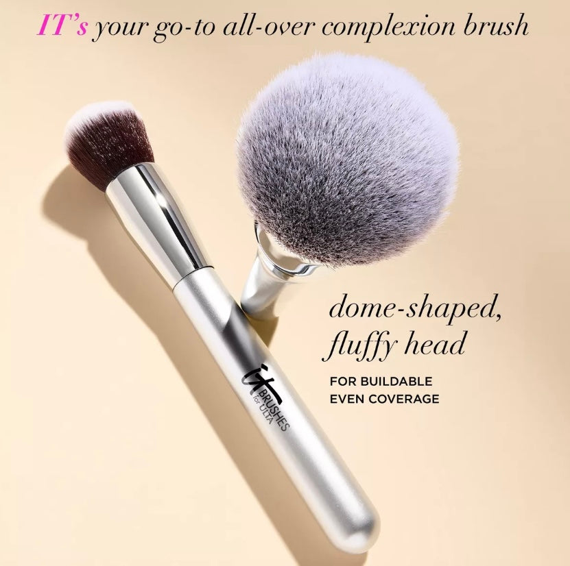 IT Cosmetics- Airbrush Blurring Foundation Brush